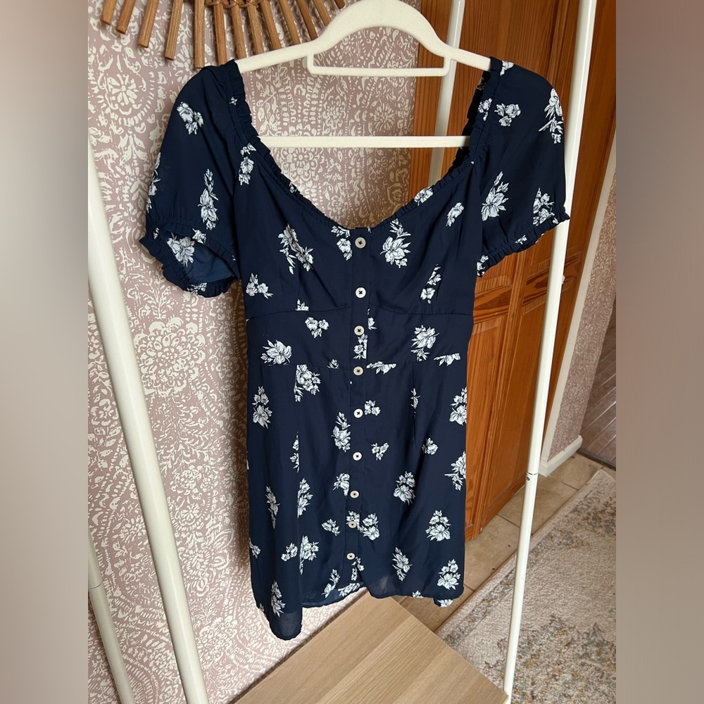 Abercrombie and Fitch Navy Blue White Floral Scoopneck Button Up Mini Dress